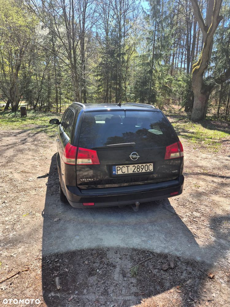 Opel Vectra 1.9 CDTI DPF Cosmo - 11