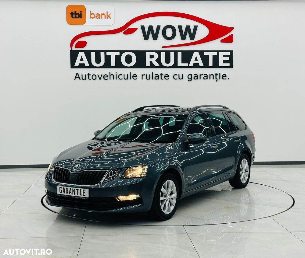 Skoda Octavia Combi 1.6 TDI DSG Premium Edition - 1