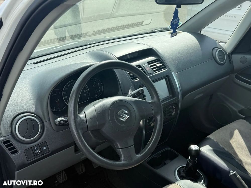 Dezmembrez Suzuki SX4 - 7
