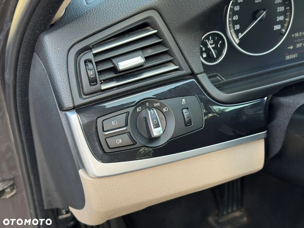 BMW Seria 5 520d Modern Line - 18