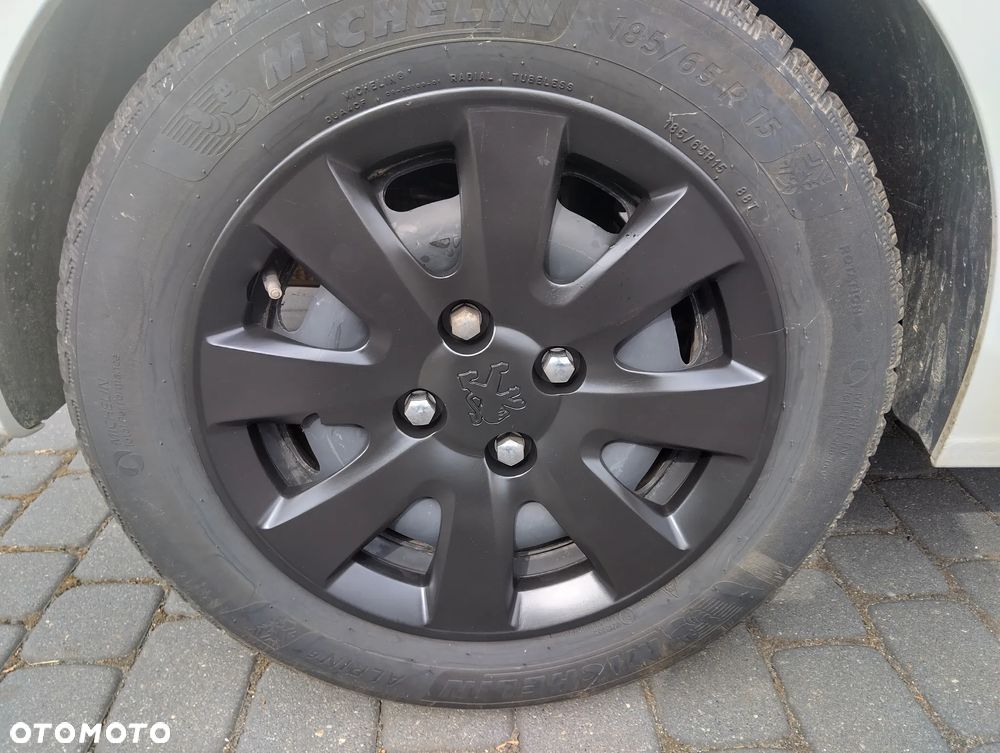 Peugeot 208 PureTech 82 Start & Stop Style - 24