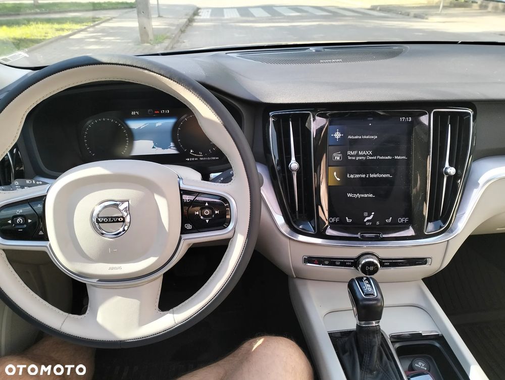 Volvo S60 T6 AWD Momentum Pro - 26