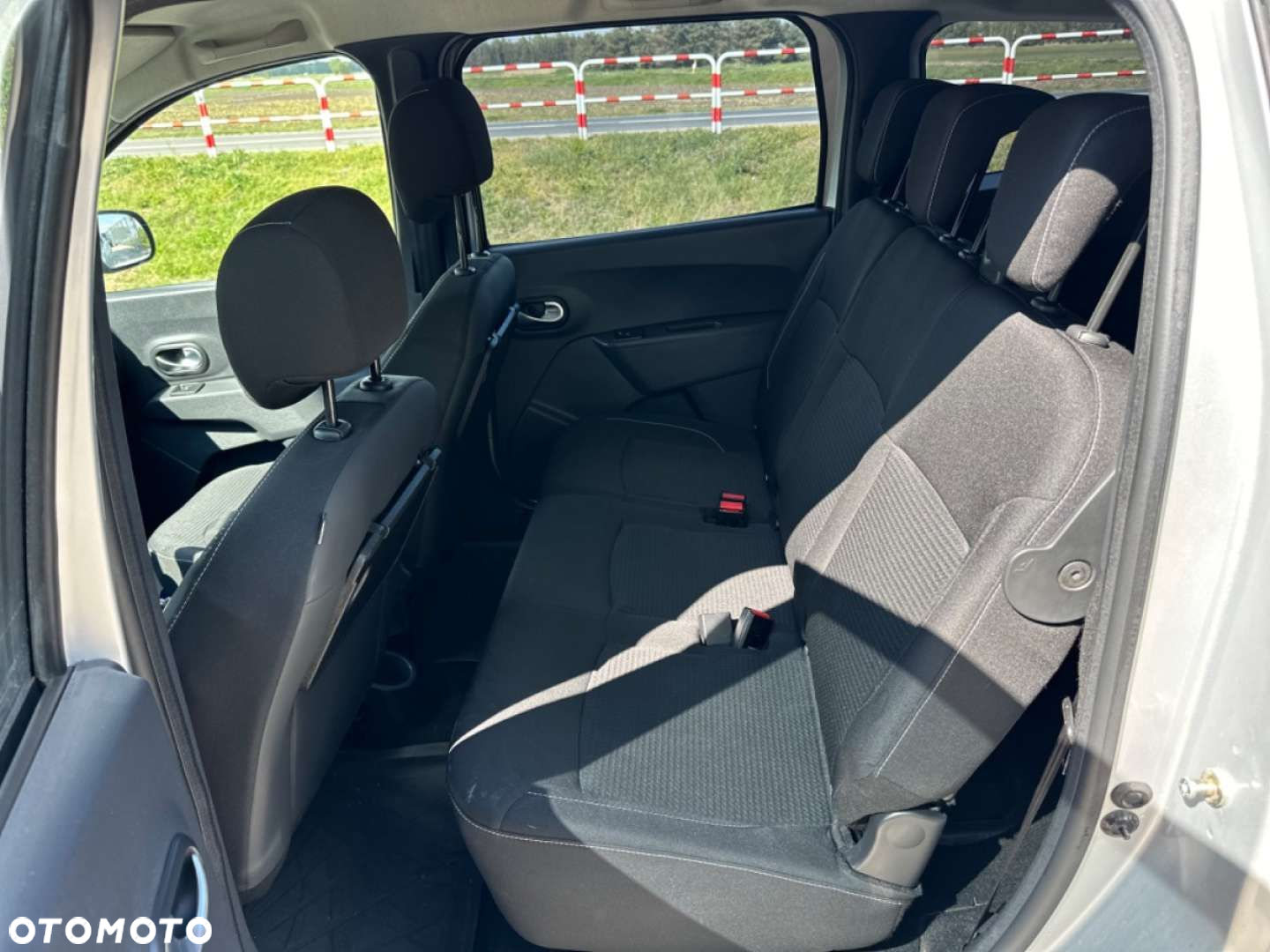 Dacia Lodgy 1.6 SCe Open S&S - 22