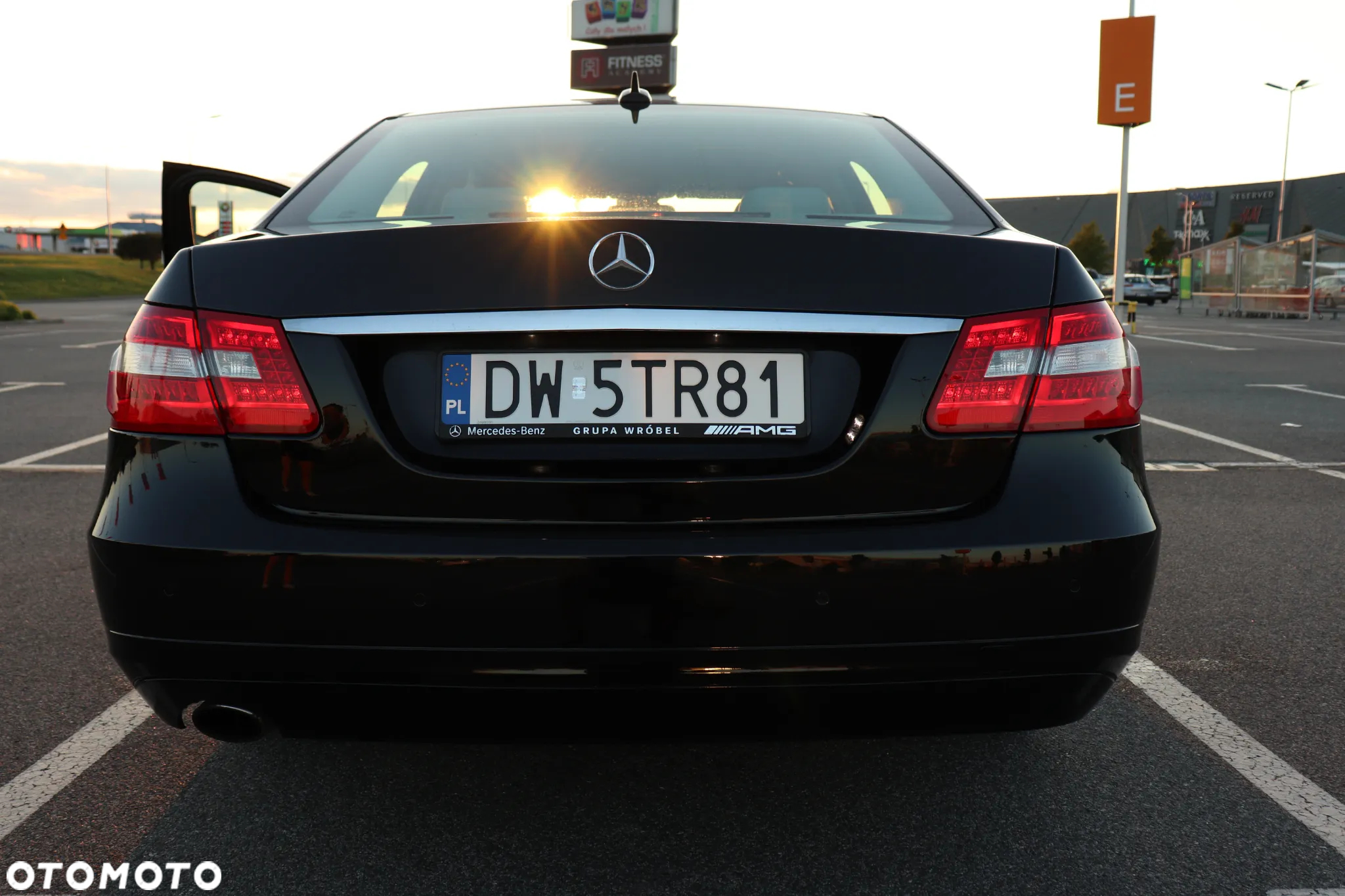 Mercedes-Benz Klasa E 200 CGI BlueEFFICIENCY 7G-TRONIC - 4