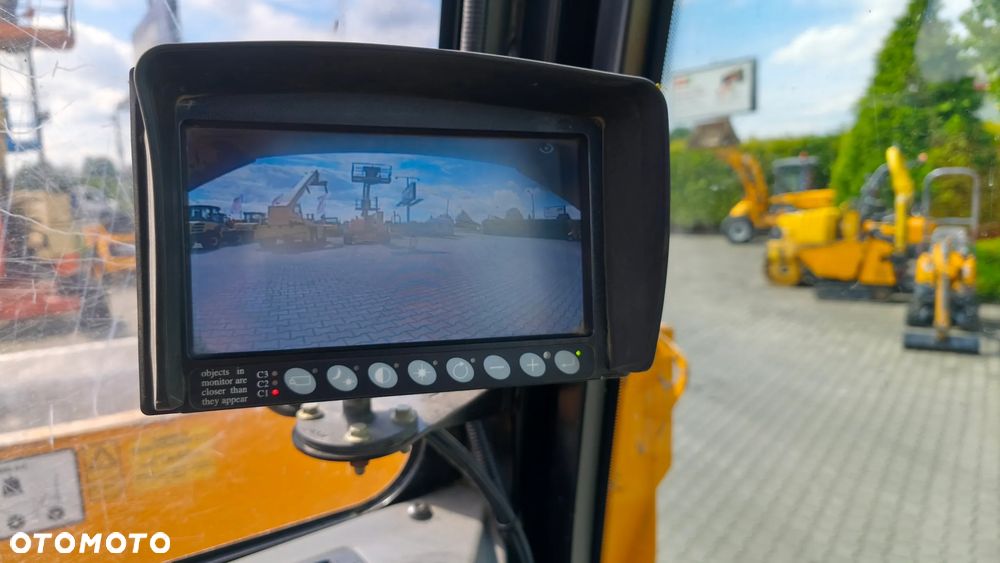 JCB 6 FT - 12