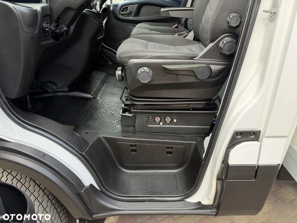 Iveco Daily 10 EP Izoterma Winda - 19
