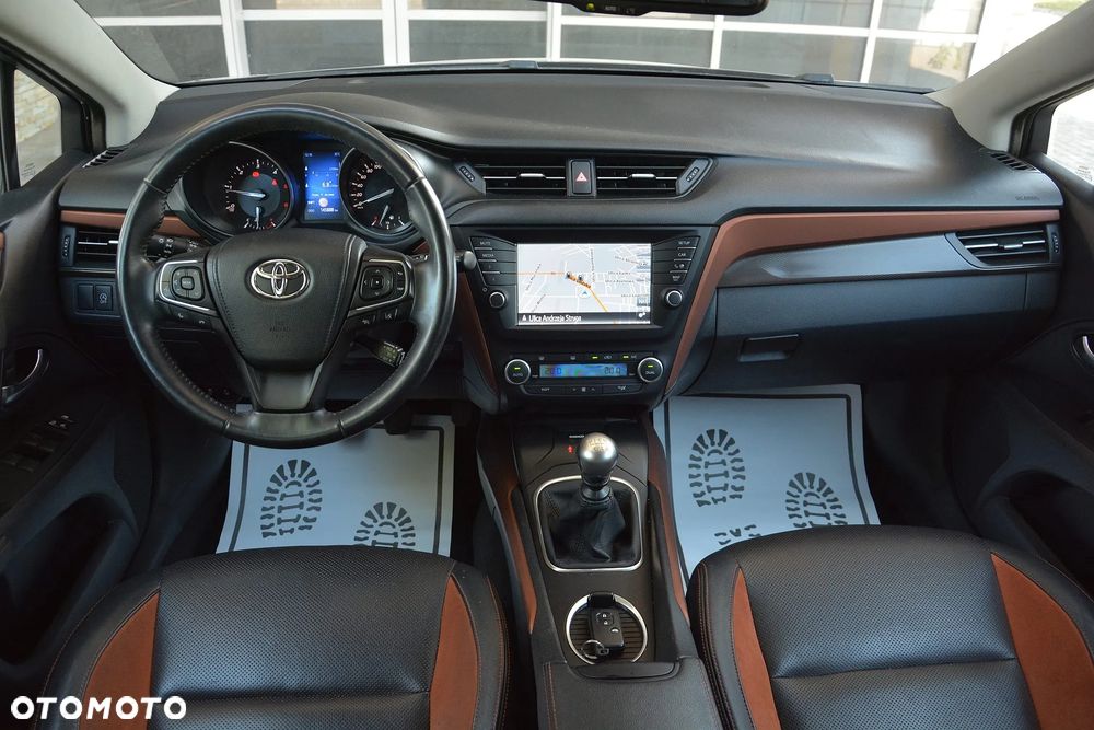 Toyota Avensis 2.0 D-4D Prestige - 15