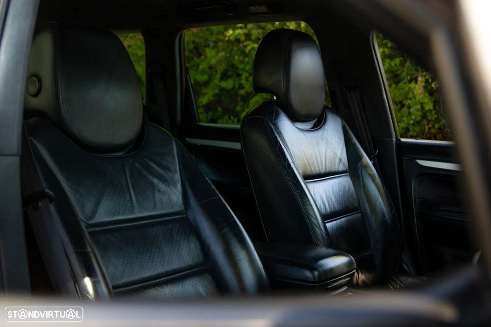 Porsche Cayenne Turbo - 40