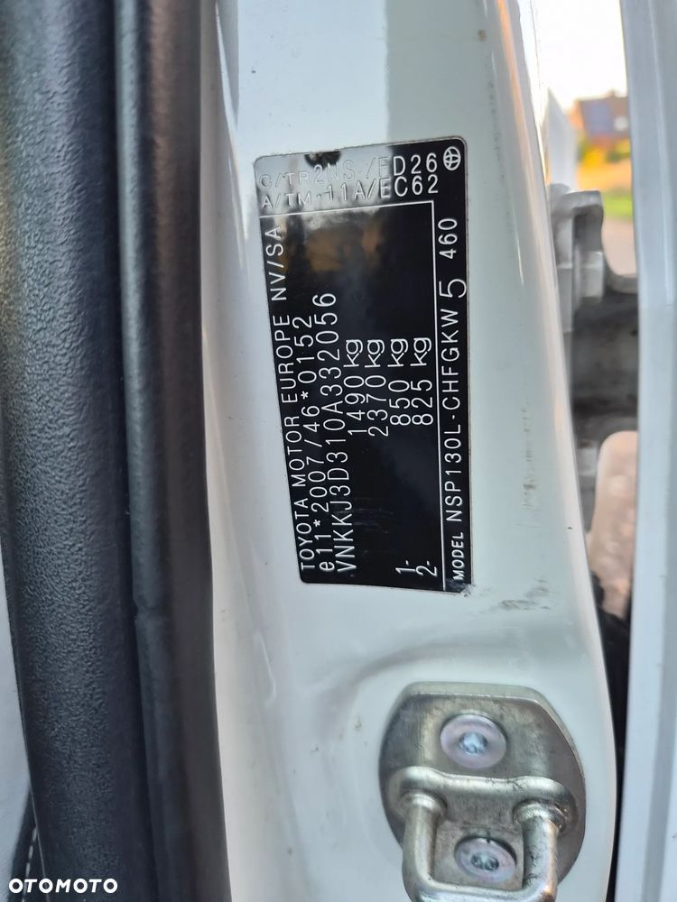 Toyota Yaris - 20