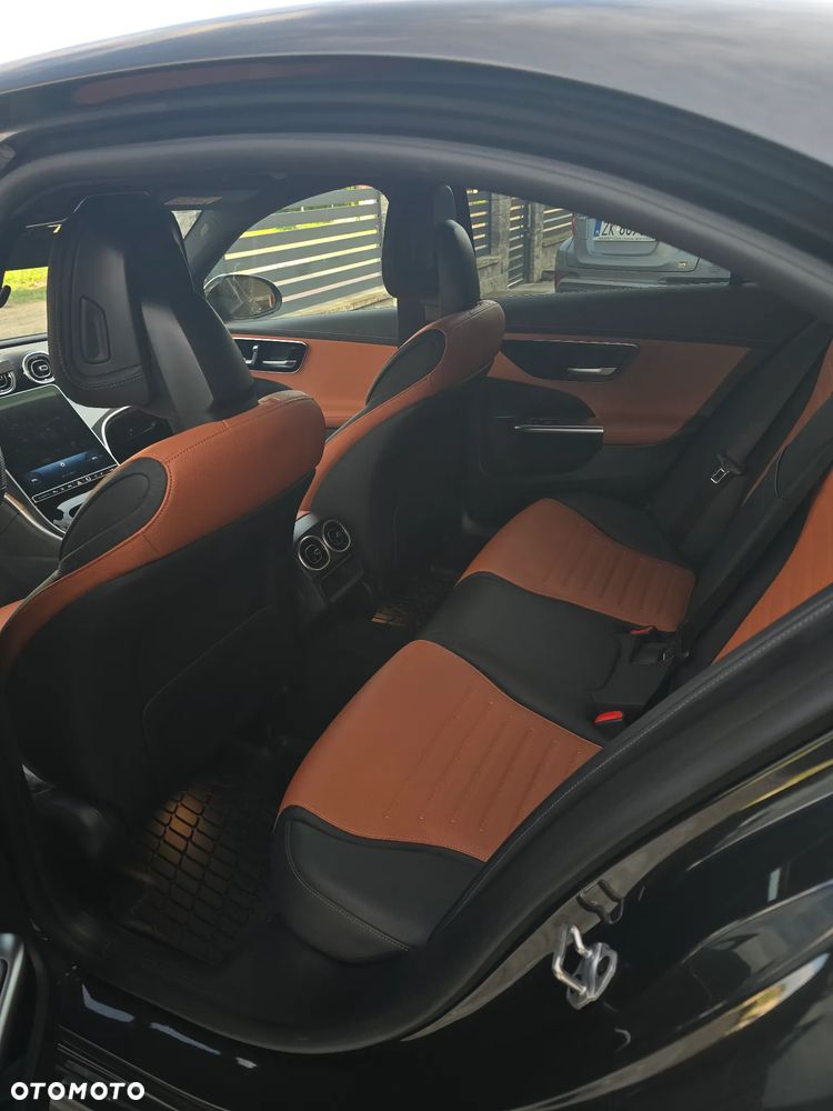 Mercedes-Benz Klasa C 300 d mHEV AMG - 12