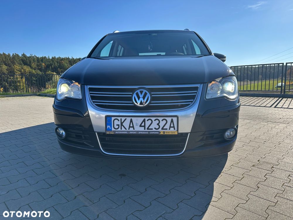 Volkswagen Touran 2.0 TDI DSG R-Line Edition - 2