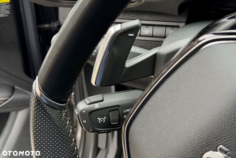 Peugeot 5008 1.5 BlueHDi GT Pack S&S EAT8 - 26