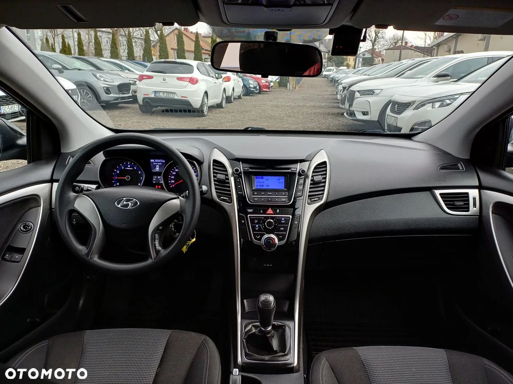 Hyundai i30 1.4 Classic + - 17