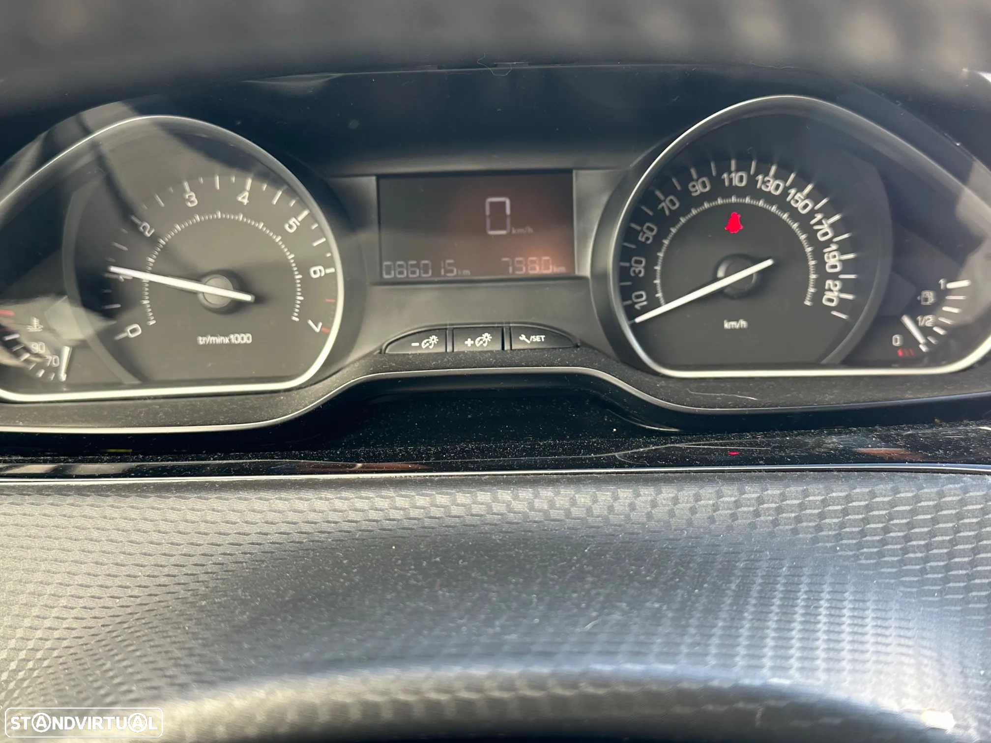 Peugeot 2008 1.2 PureTech Style - 6