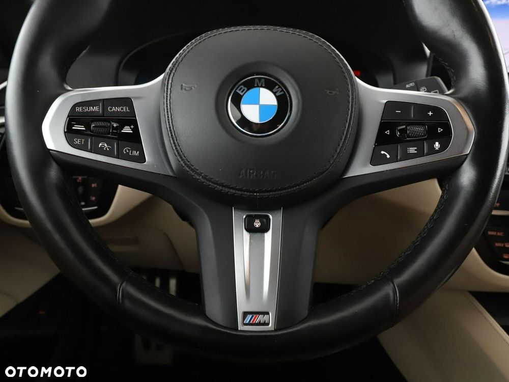 BMW Seria 5 520d xDrive mHEV M Sport sport - 22