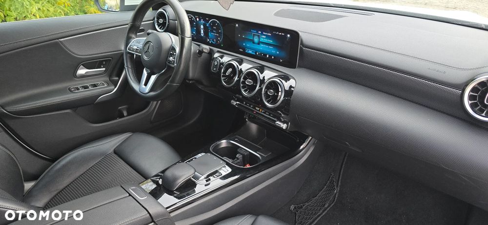 Mercedes-Benz CLA 180 d AMG Line 7G-DCT - 14
