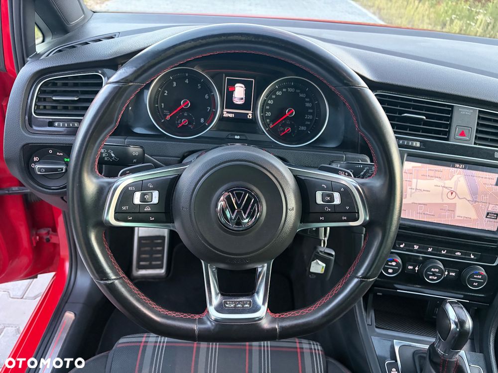 Volkswagen Golf 2.0 TSI BMT GTI Performance DSG - 37