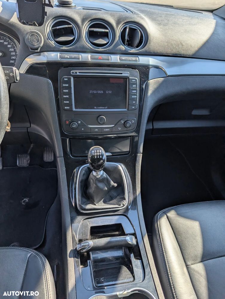 Ford S-Max 2.0 TDCi DPF Titanium - 13