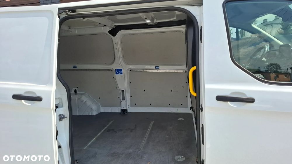 Ford TRANSIT CUSTOM - 32