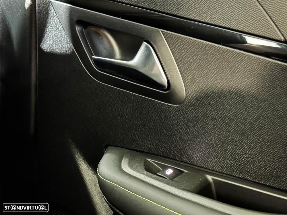 Peugeot e-208 51 kWh GT - 27