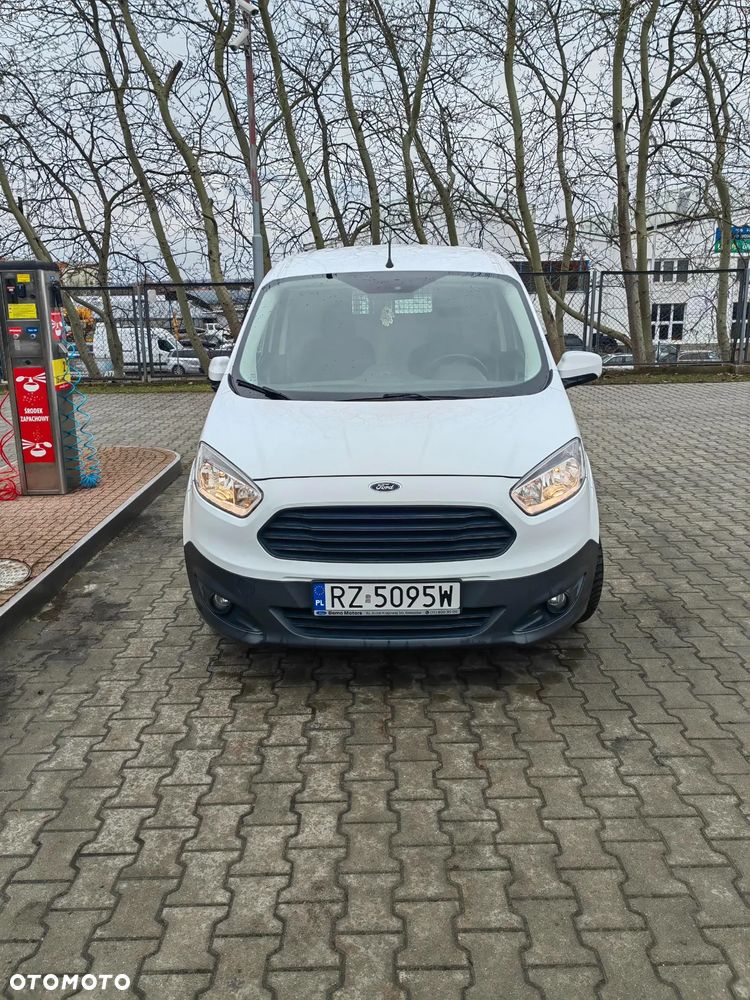 Ford Transit Courier - 1
