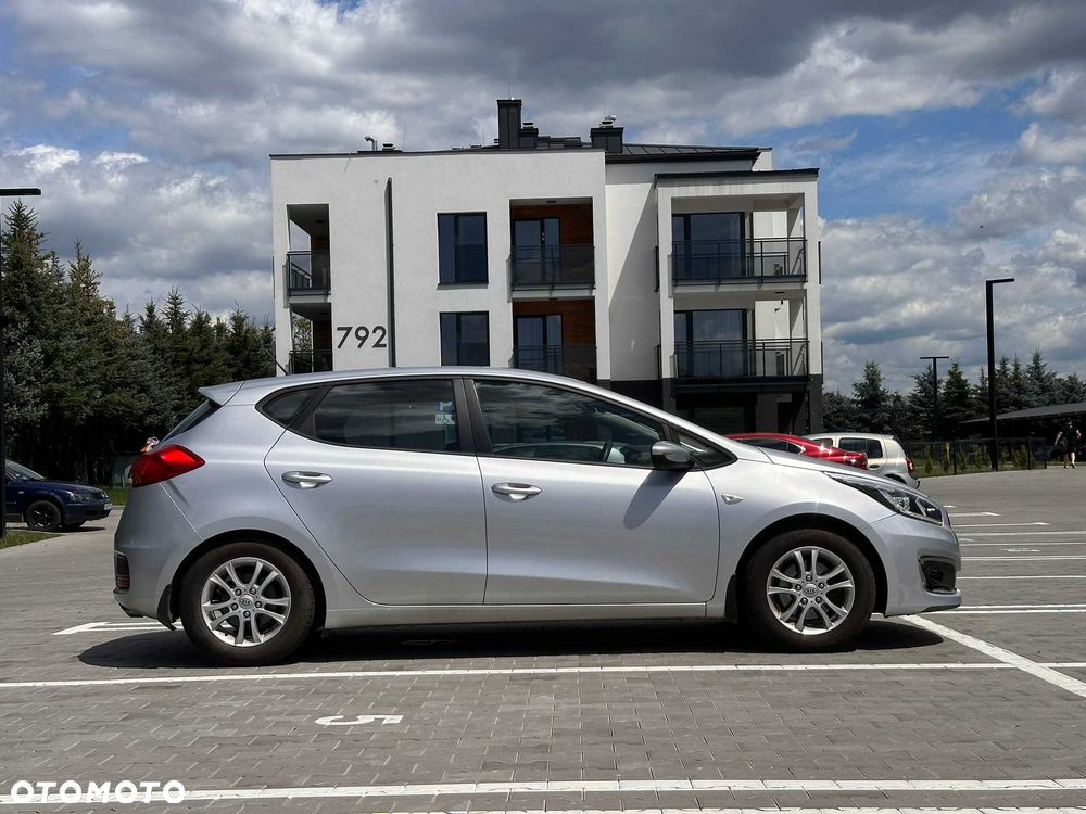 Kia Ceed - 4