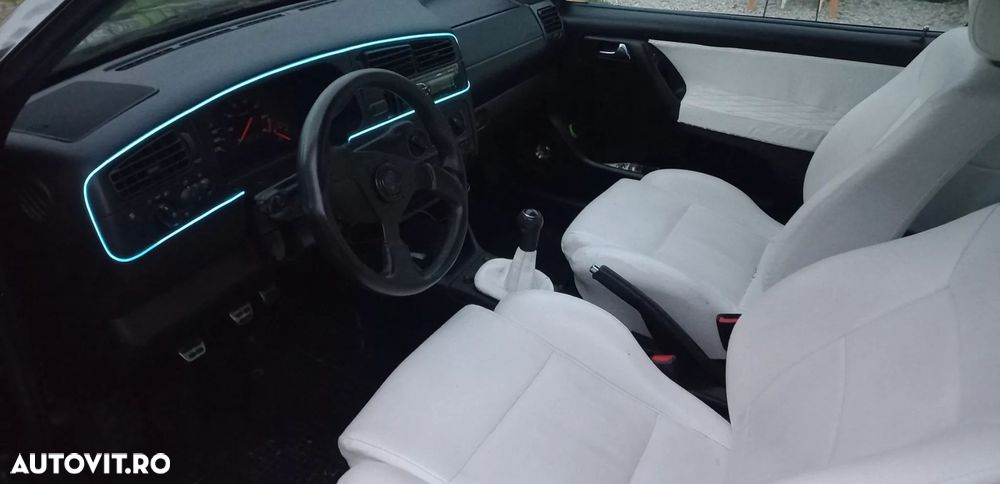Volkswagen Golf - 2
