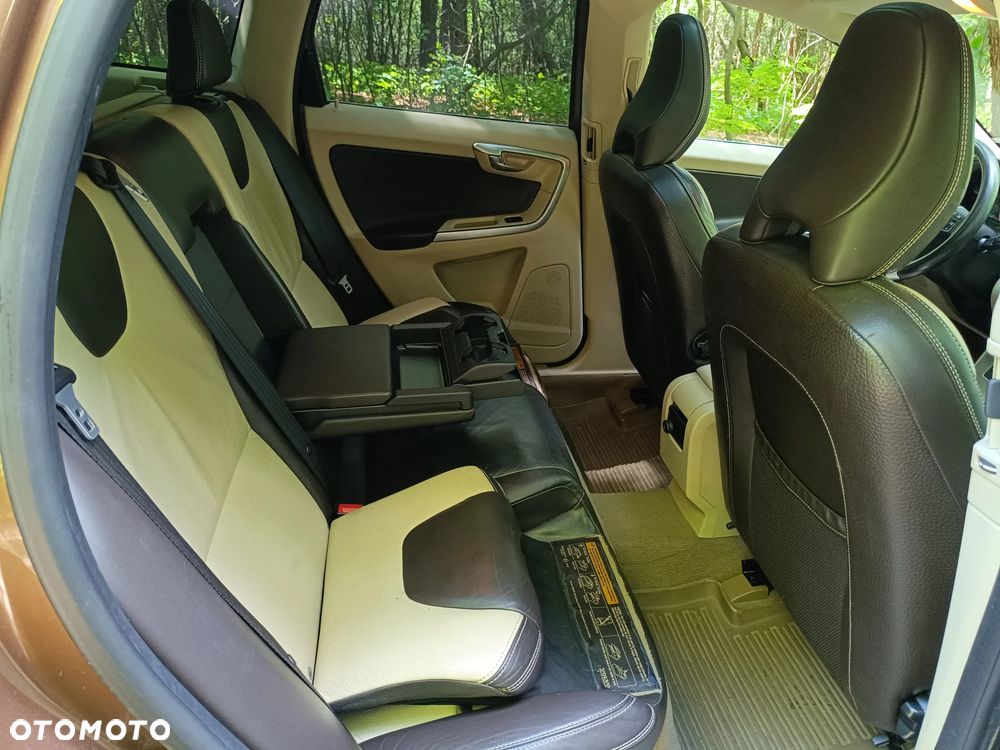 Volvo XC 60 DRIVe R Design - 16