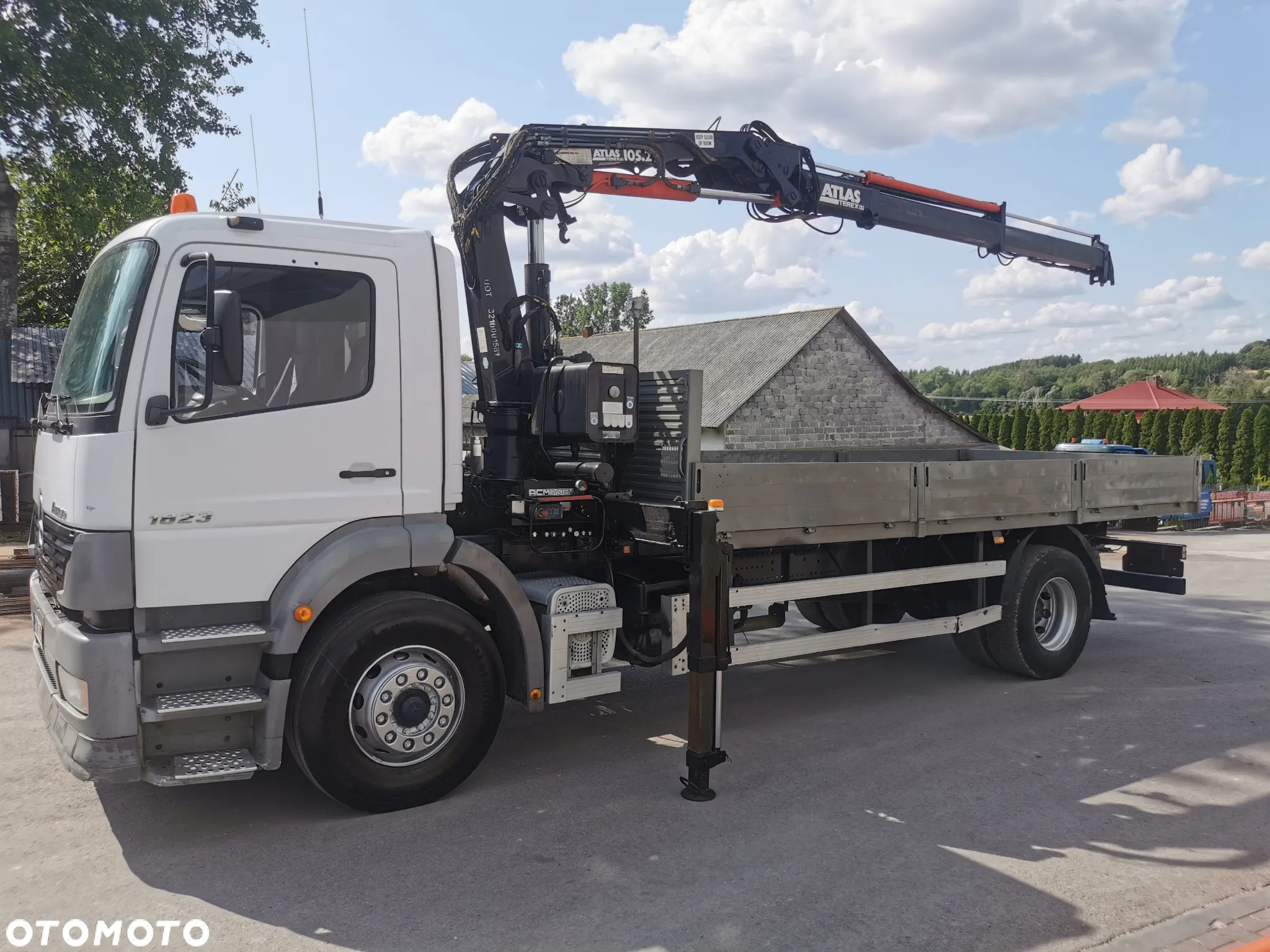 Mercedes-Benz Atego 1823 żuraw HDS Atlas 105.2 koła 315/80R22,5 - 6