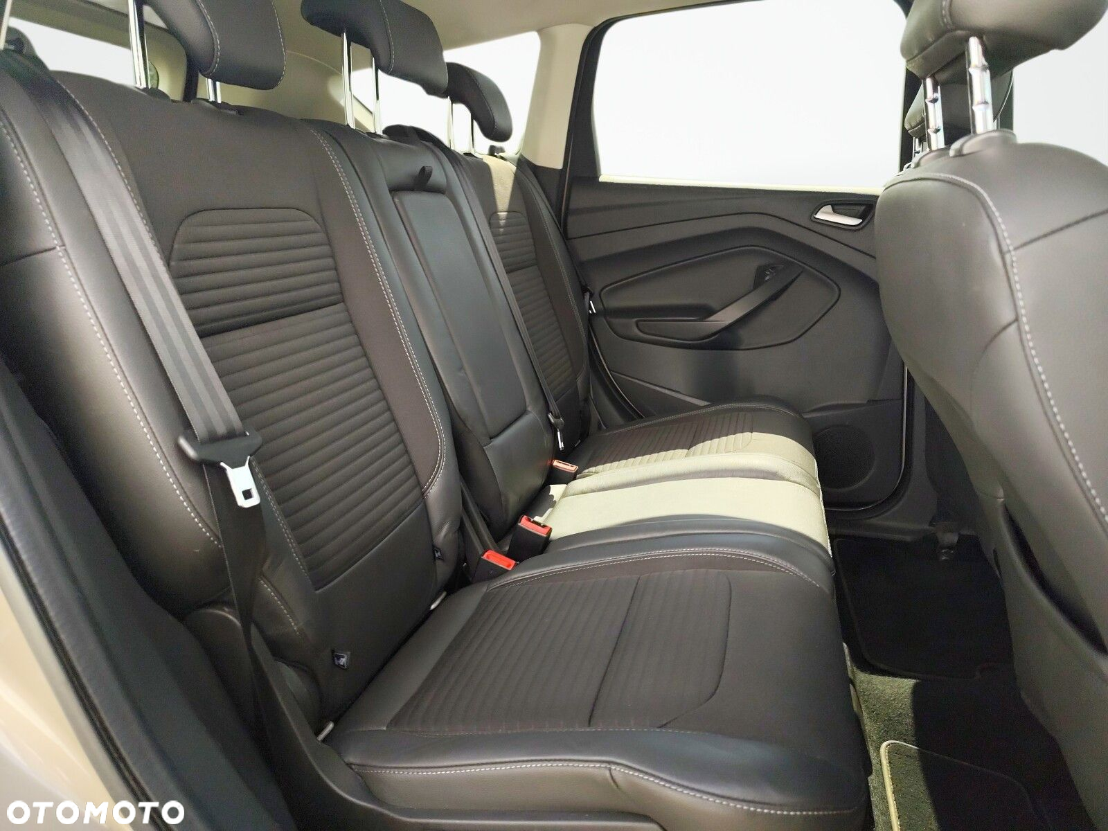 Ford Kuga - 19