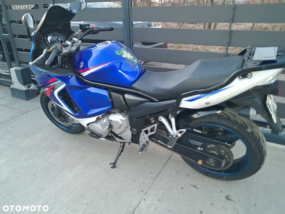 Suzuki GSX - 3
