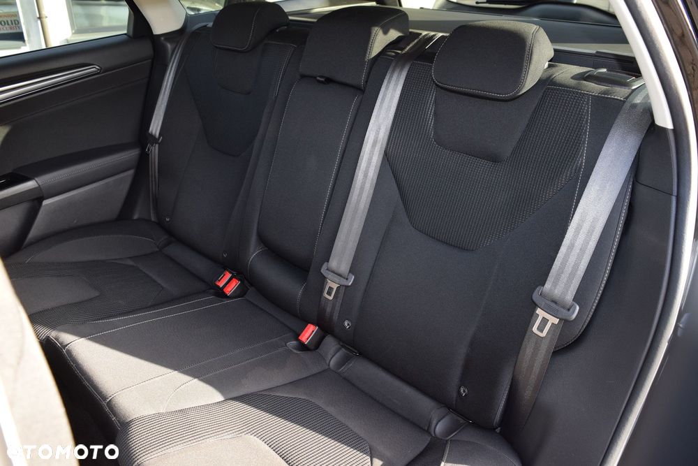 Ford Mondeo 2.0 EcoBlue Titanium - 27