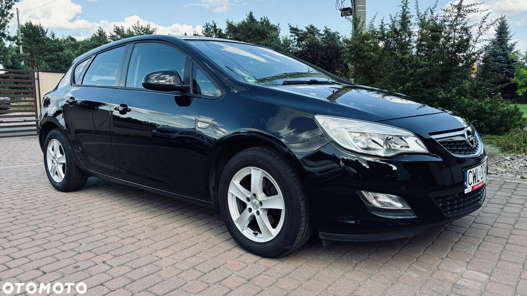 Opel Astra 1.4 Turbo Exklusiv - 2