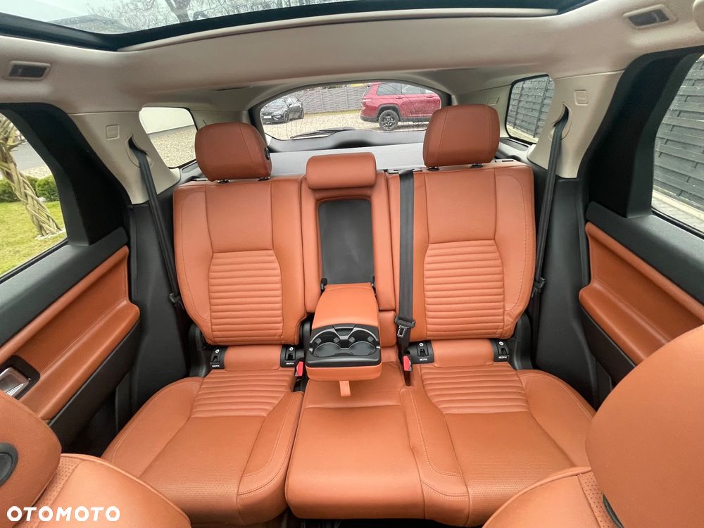 Land Rover Discovery Sport - 10