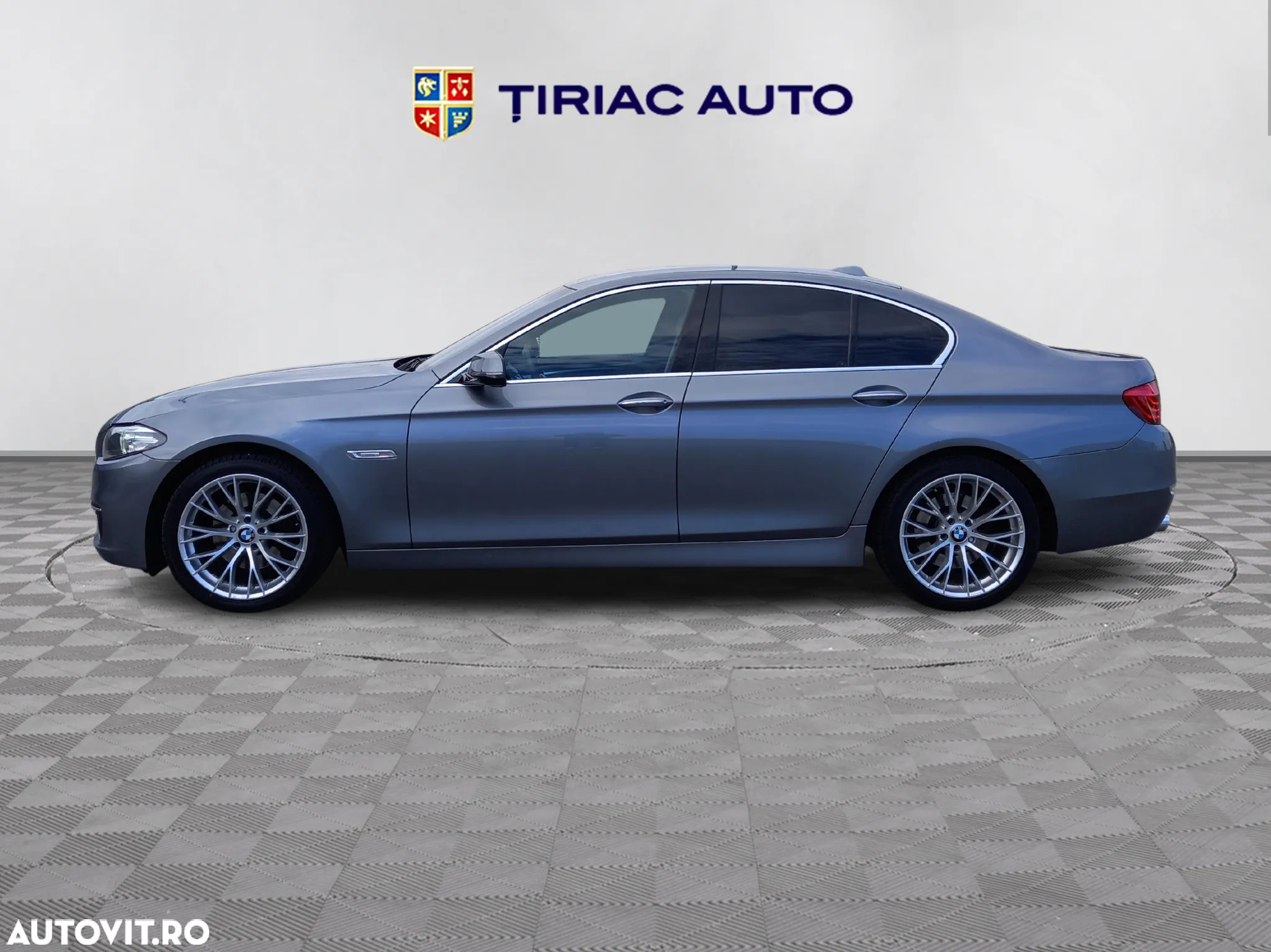 BMW Seria 5 520d Aut. Luxury Line - 2