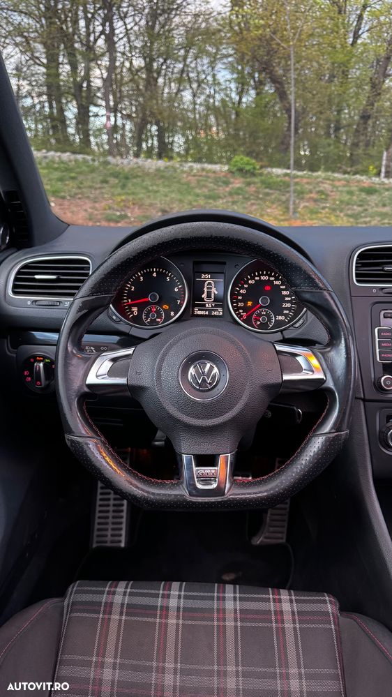 Volkswagen Golf 2.0 TSI GTI - 18