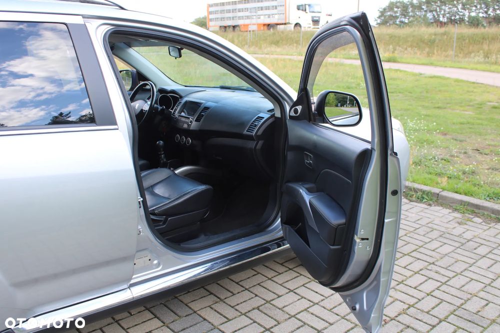Peugeot 4007 - 22