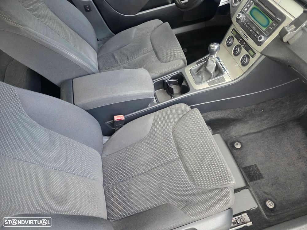 VW Passat 2.0 TDI Highline IM - 23