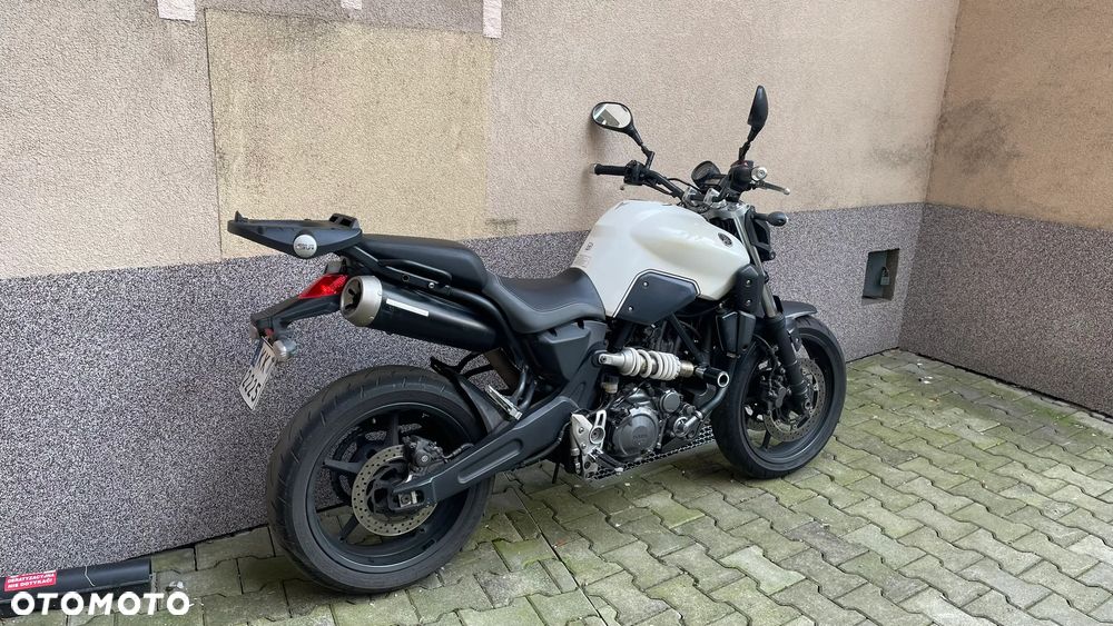 Yamaha MT - 13