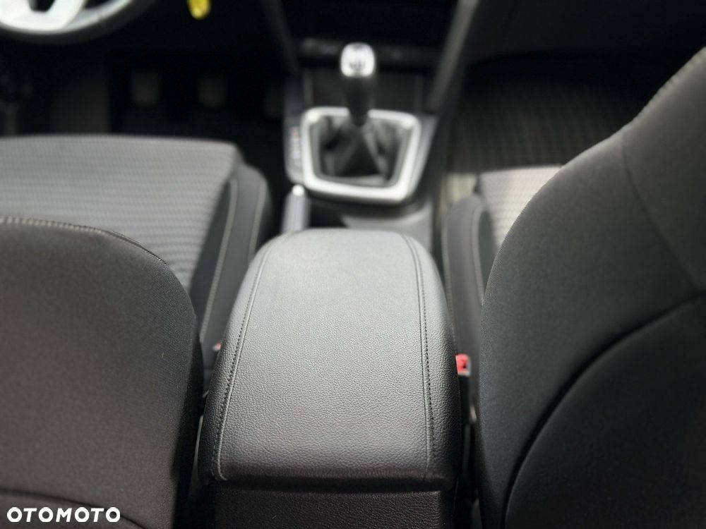 Kia XCeed 1.5 T-GDI M - 23