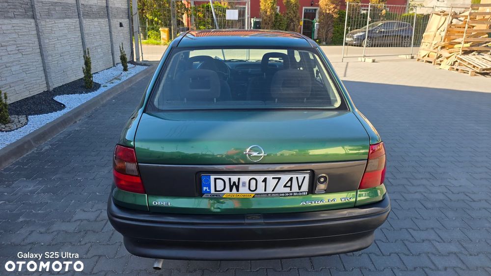 Opel Astra 1.4 Fresh - 8