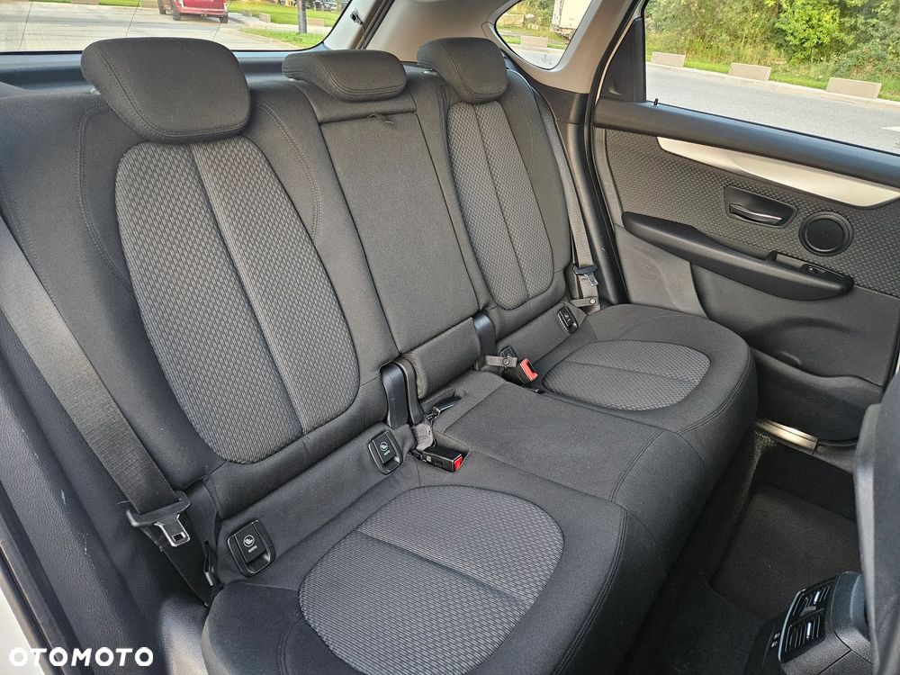 BMW Seria 2 - 17