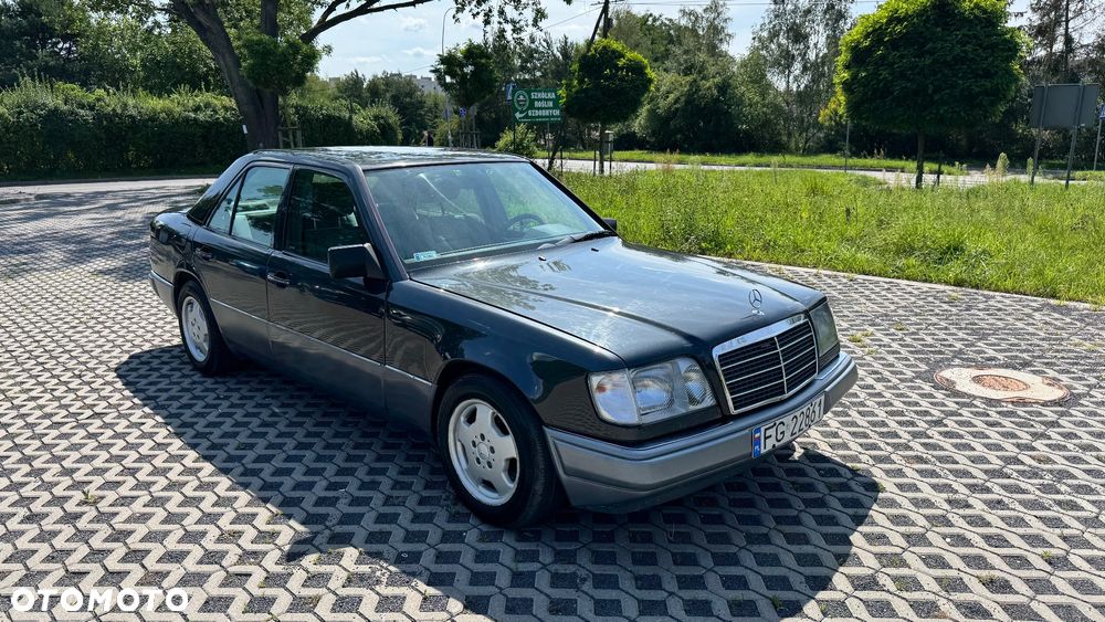 Mercedes-Benz W124 (1984-1993) - 11