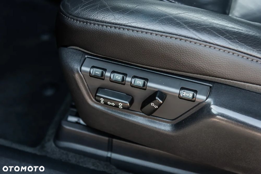 Volvo XC 90 D5 AWD R-Design - 18