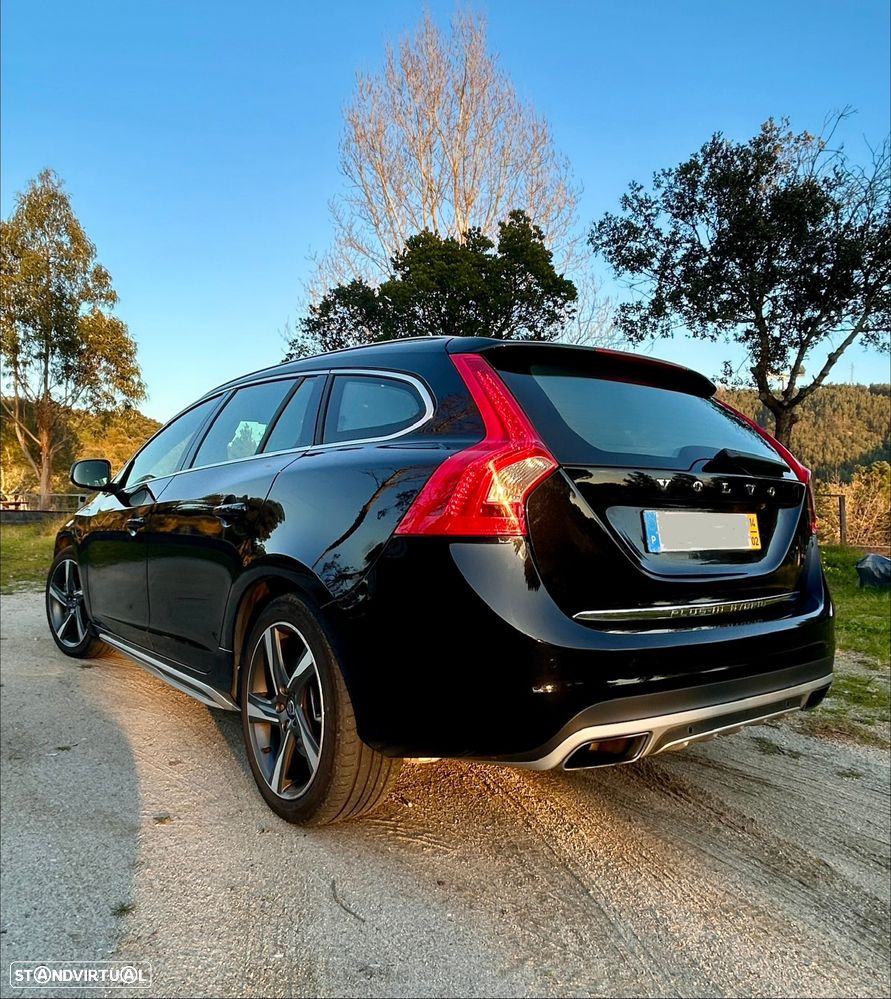 Volvo V60 2.4 D6 Summum AWD Phev - 4