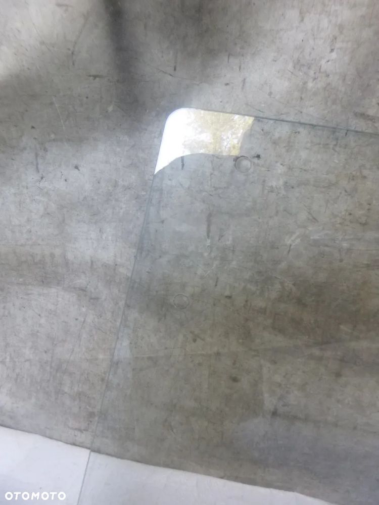 szyba przednia nowa fendt  Farmer 250V, 260V, 270V, 275V, 280V 200s-209s - 4