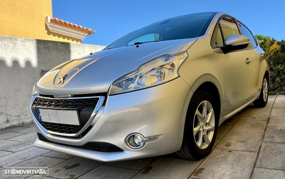 Peugeot 208 1.4 HDi Active - 1