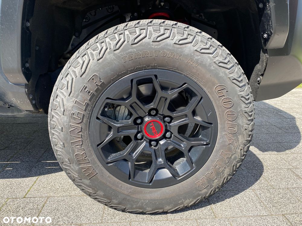 Toyota Tacoma - 22