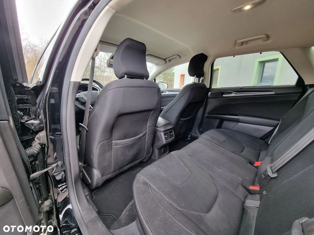 Ford Mondeo SW 2.0 Hybrid Titanium - 33