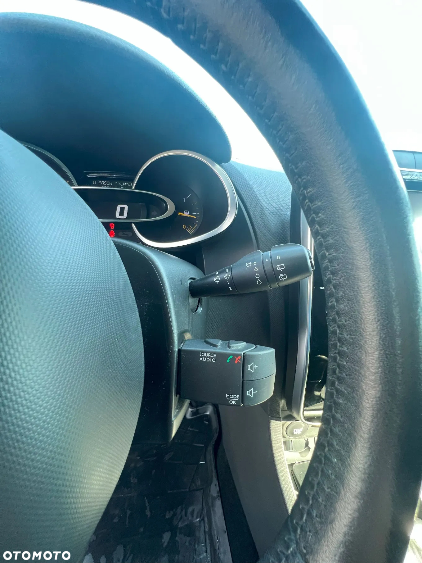 Renault Clio - 15